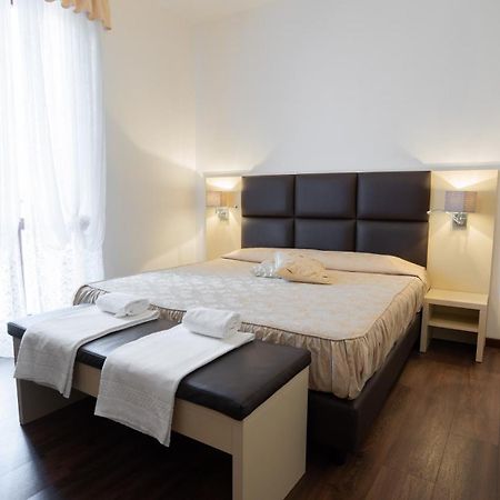 Hotel Sirena Lazise Buitenkant foto