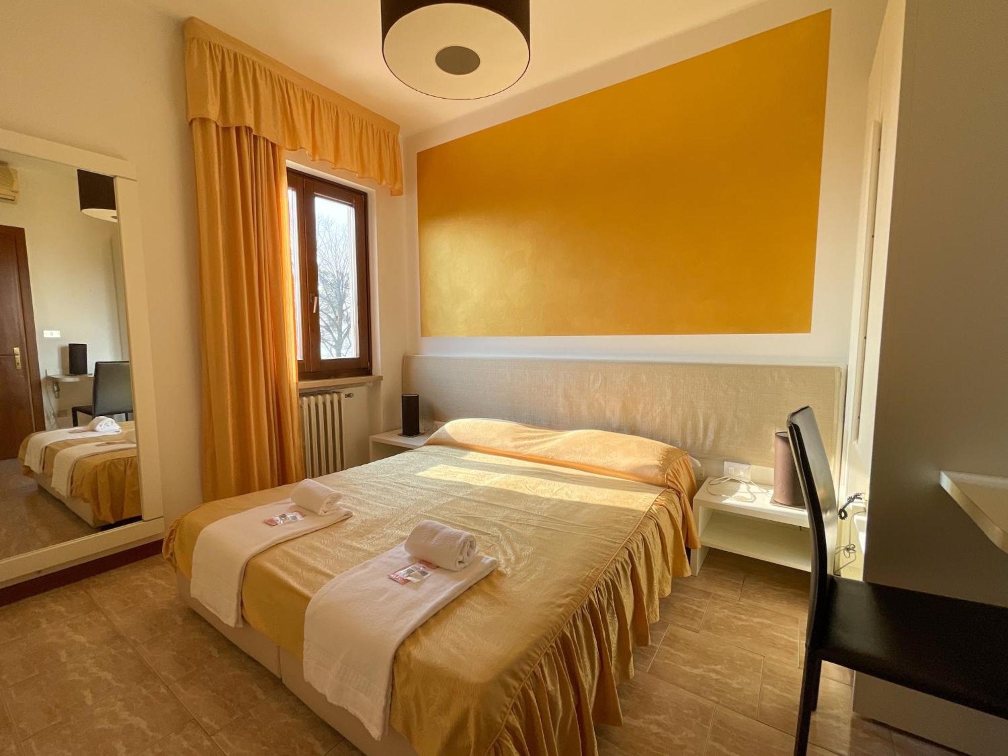 Hotel Sirena Lazise Buitenkant foto