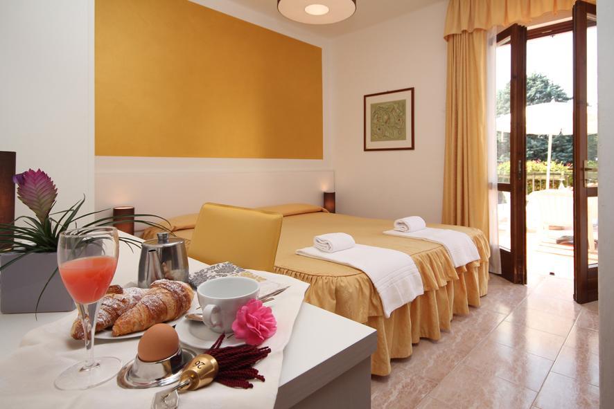 Hotel Sirena Lazise Buitenkant foto