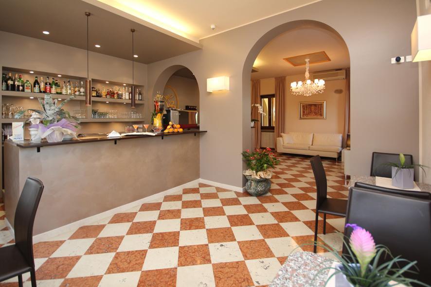 Hotel Sirena Lazise Buitenkant foto